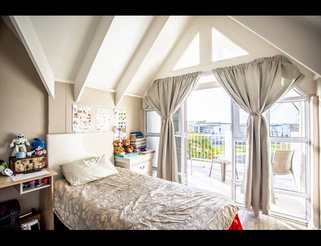 2 BEDROOM HOUSE SOLD IN SONSTRAAL HEIGHTS